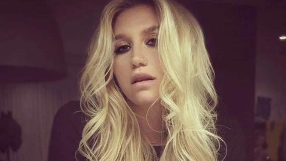 為自己勇敢一點!惡女凱莎Ke$ha的7大正能量,沒有什麼是過不去的