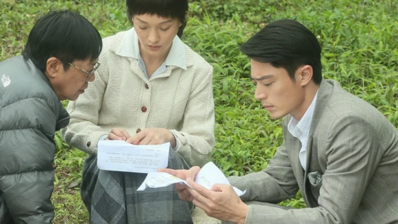 兩大男神合體!霍建華、彭于晏攜手周迅新片《明月幾時有》