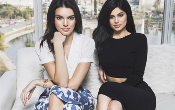 輕鬆穿出超模氣勢！Kendall Jenner自創服裝品牌來了