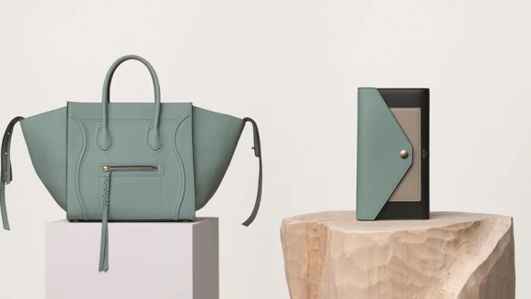 蘿西杭亭頓超眷戀！CELINE為夏日創造粉綠色天地