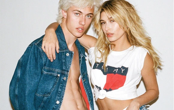 太生火！新生代超模Lucky Blue Smith和Hailey Baldwin帥氣詮釋Tommy丹寧
