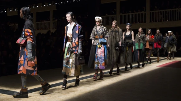 【2016秋冬搶先看】解開你的心！PRADA打造時髦祭祀女神