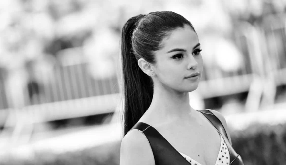 Selena Gomez,23歲的高速人生