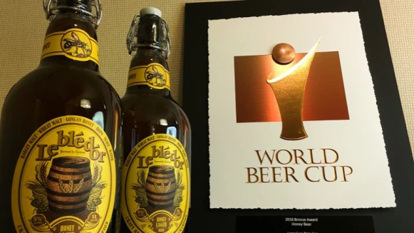 夏日啤酒大戰開打！金色三麥在全家就能喝到囉