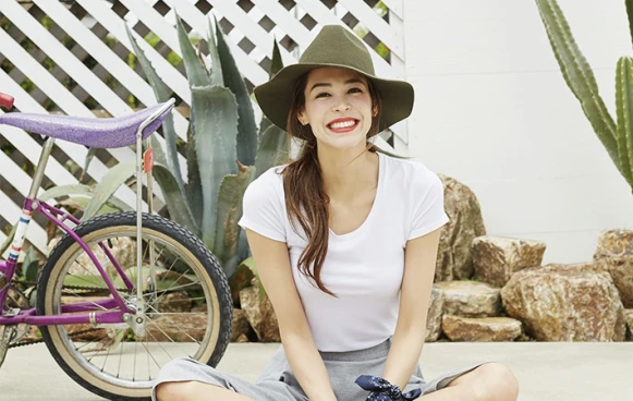 寬褲再進化！今夏女孩衣櫃都該備有一件的GU「寬褲裙」魅力