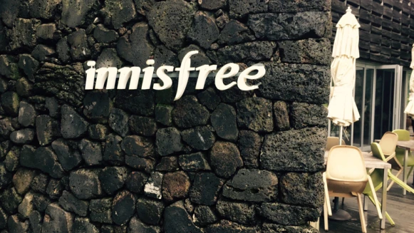 跟著李敏鎬、潤娥愛在濟州島！【不可不逛的特色景點】：innisfree jeju house濟州玻璃小屋