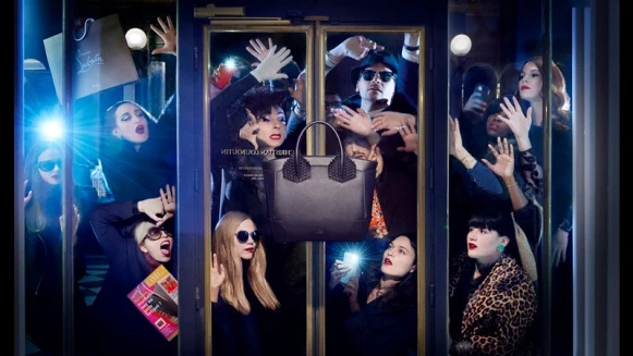 高調、嫵媚、放縱…Christian Louboutin紅底鞋新包讓女人都瘋了！