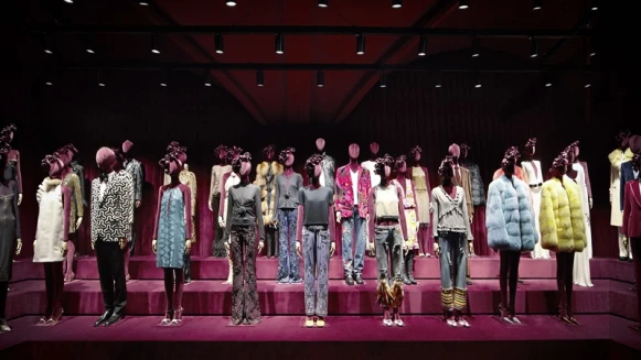 向Tom Ford致敬！注滿櫻桃紅色的佛羅倫斯Gucci博物館