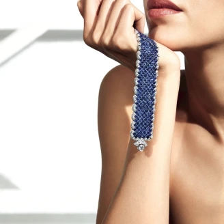 鑽石之外，藍寶石讓妳更加獨特醒目