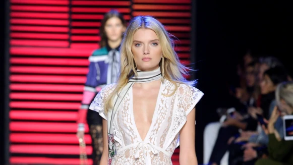 不用重投胎！3招畫出混血名模小顏臉