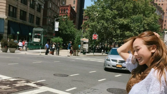 不敵高溫臉妝全花！6招不脫妝全攻略讓你殘妝瞬變美妝