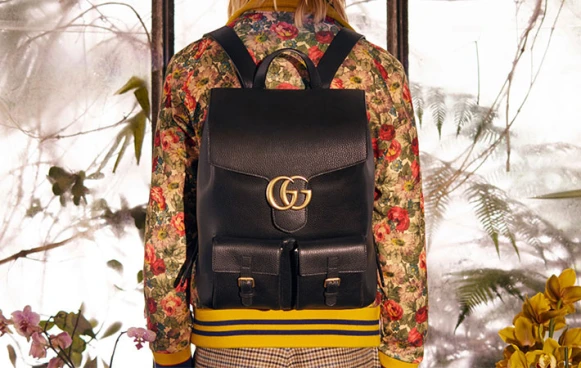 愛心、虎頭、珊瑚蛇…10款時髦文藝風的GUCCI後背包！