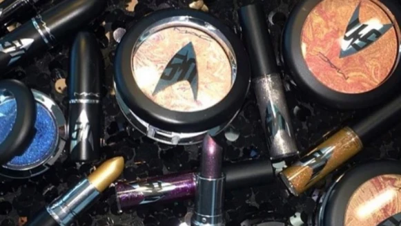 強勢聯名搶先曝光！M.A.C x《星艦爭霸戰》限量彩妝絕美超吸睛