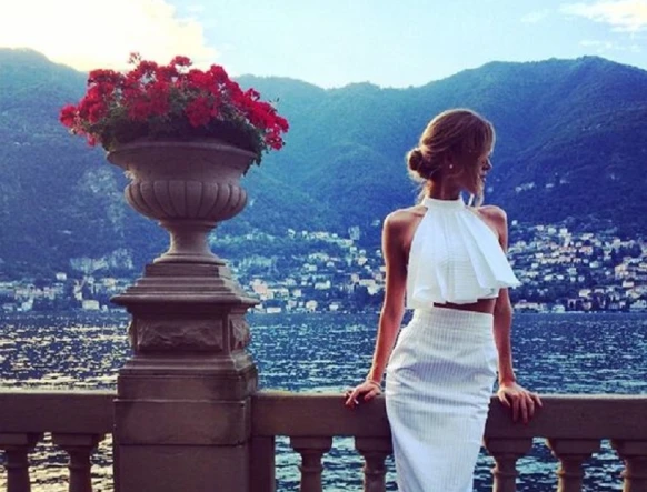 化身夏日時髦女神，除了穿搭妳是不是忘了什麼？香味啊！