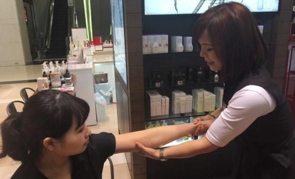 加入香氣更舒壓！Jurlique臉部芳療護膚，肌膚與身心都被療癒了 