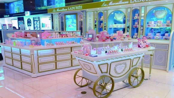 Les Merveilleuses Laduree彩妝服務，一窺高段腮紅用法