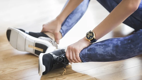 戴上Michael Kors全新智慧型腕錶！一起體驗名人們的生活日常