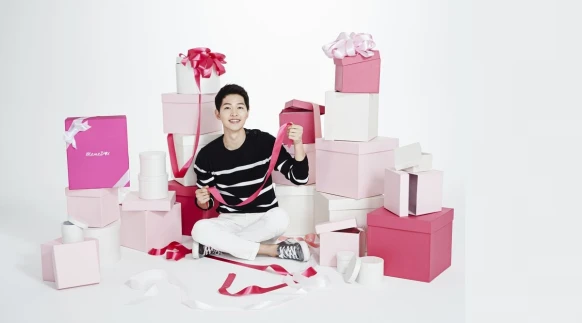 搶當國民老公宋仲基的女友，MEMEBOX給你圓夢的機會 