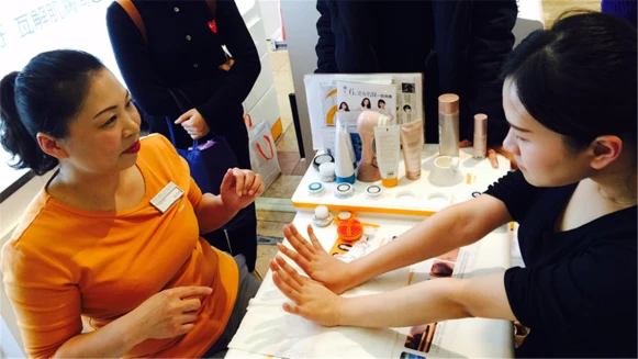 音波洗臉機用到極致，科萊麗神手獨家密技：連用來護手也很讚！