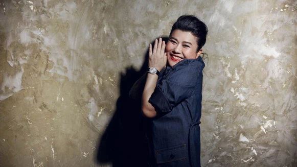 林美秀,嘻笑裡淬鍊的甘草味