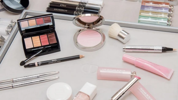 清新靈氣再發燒！ 跟DIOR速學會最新春夏彩妝5大重點