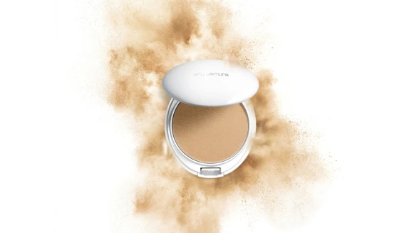 輕拍即上手！植村秀空氣感輕底妝