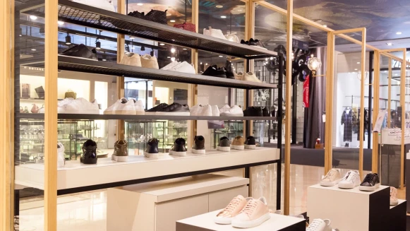 來自瑞典的極簡休閒鞋！AXEL軸ARIGATO進駐台北誠品信義開設快閃店