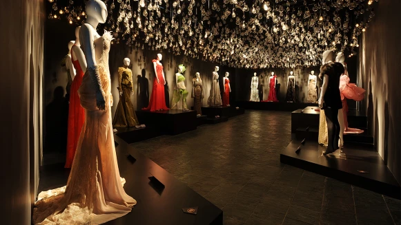 「UNZIP 創意 香港時裝風尚.台北 2016 」來自香港的時裝風尚匯演，本週開跑！