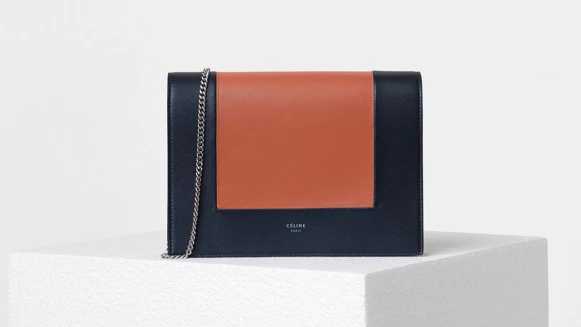 極簡控最愛的全新IT包！CÉLINE推出「Frame」撞色畫框包