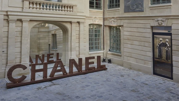 巴黎直擊！期間限定6個月的絕美CHANEL巴黎瑪黑概念店