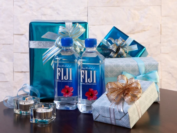 台灣樂壇詩人- 陳昇 x FIJI™ Water斐濟水一起跨年倒數