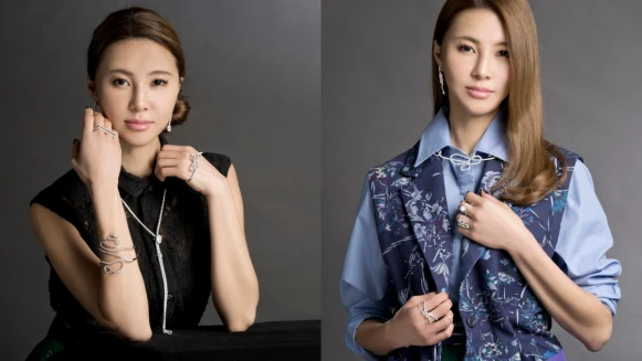 朦朧雲煙幻化為黑白晶鑽珠寶！孫瑩瑩的3種珠寶穿搭法