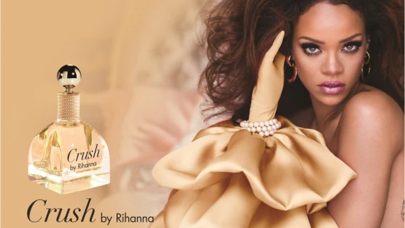 RiRi女孩的叛逆天地！第二代「愛著迷女性淡香精」小金瓶點綴桃粉外殼少女心難以熄滅