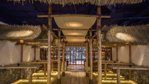 北市打卡新亮點！度假般的海灘酒吧Driftwood西門町