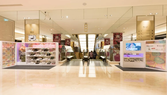 #夢幻衣帽間 踩著輕快腳步以 「潮流可愛」風格征服夏天 (微風信義快閃展出~5/15)