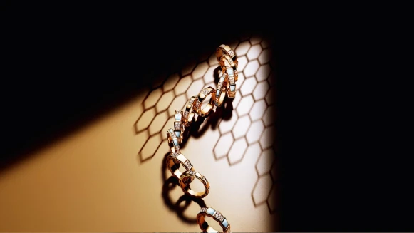 寶格麗神秘蛇型珠寶再一款！入門必備Serpenti Viper Ring蛇麟戒指