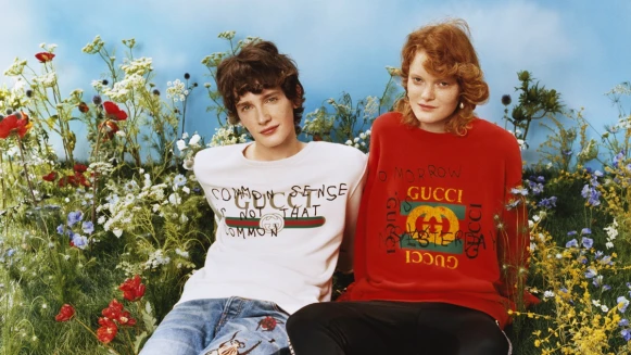 Gucci標誌服裝上被塗鴉文字戲謔了？秋冬新品就要走這種不經意塗鴉風