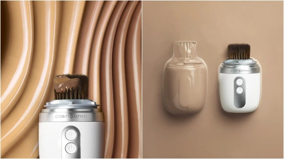 首推第一款震動上妝粉底刷!Clarisonic全新《音波智能粉底刷》曲型刷毛粉底用量少妝感卻更完整