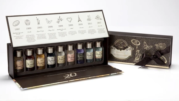 一次擁有9罐Sabon最暢銷的沐浴油！SABON推出2款20周年限量禮盒