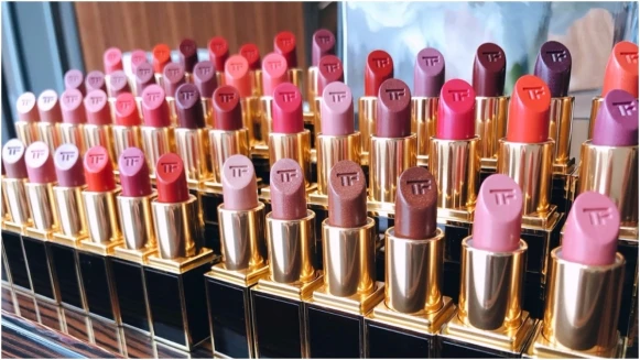 以妳的男神為命名，大膽塗上雙唇！史上最性感Tom Ford 【Lips&amp;Boys唇膏】３種質地、５０色齊上市（內附完整試色）