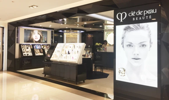 每個人走進來都是超級VIP！肌膚之鑰首間精品概念館，斥資千萬打造獨立護膚空間、還有舒適lounge bar 