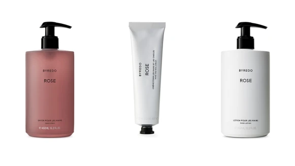 是女孩們最期盼的夢幻玫瑰香調!BYREDO全新打造玫瑰手部保養系列,更推出3種香氣的手部去角質霜