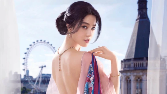 范冰冰完美演繹De Beers「When Only Forever Will Do」全新廣告形象，盡顯女性璀璨之美！