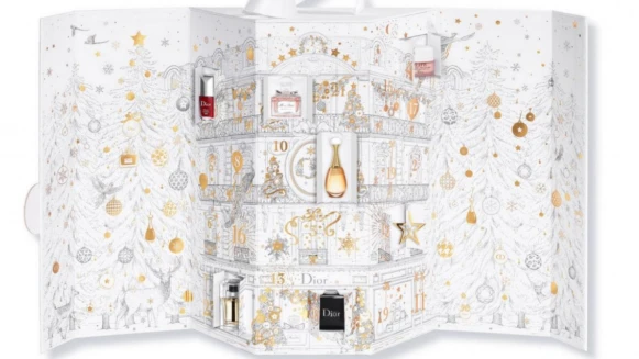 今年最美的迪奧聖誕倒數月曆壓軸登場 這般白雪場景也太夢幻了