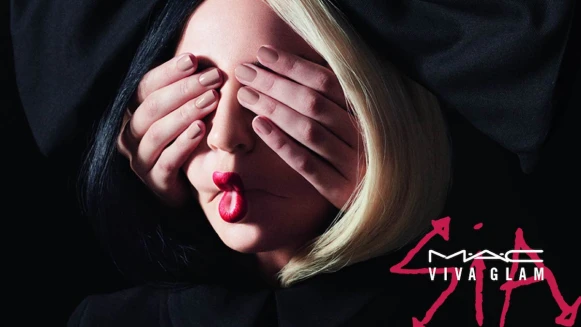 世界愛滋日讓我們跟著SIA一起擦上紅唇，讓世界看到我們堅定於終結愛滋歧視吧！