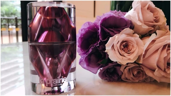 最狂保養～夢幻瓶身裝有宇宙珍稀液態貴金屬，見識1滴要價二千頂級奢華！