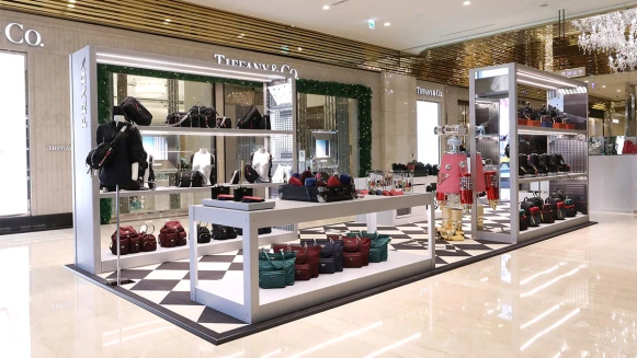 超繽紛彩色尼龍包限定開賣！PRADA Nylon Vela pop-up快閃店進軍微風信義