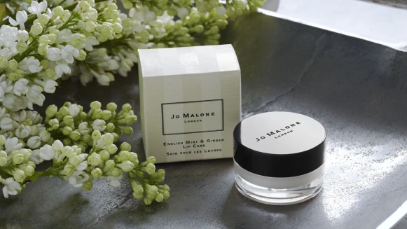 小資女也可以擁有！添加10萬朵玫瑰的JO MALONE LONDON英國薄荷與薑修護唇終於來台灣了