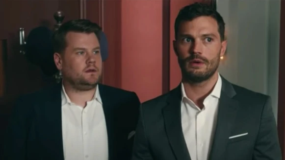 「基」情四射?詹姆斯柯登&傑米道南惡搞《格雷的五十道陰影》片段,火車過山洞太煽情啦~