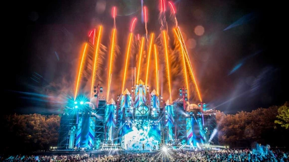 DJ Snake蛇王確定來台!2018 地表最強音樂季「Looptopia Music Festival 樂托邦國際音樂季」4月登場